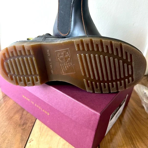Made in England Vintage Dr Martens Chelsea Boot 2976 - Picture 5 of 5